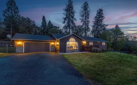 Exterior - 587 Summit Loop, Grants Pass, OR 97527 photo 28 of 28