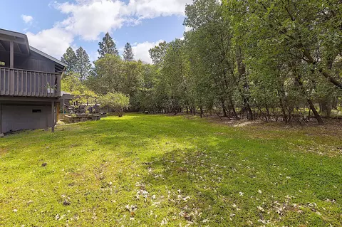 Exterior - 587 Summit Loop, Grants Pass, OR 97527 photo 22 of 28