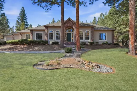 1047 NW Milton Ct, Bend, OR 97703