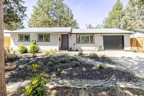 835 SE Polaris Ct, Bend, OR 97702