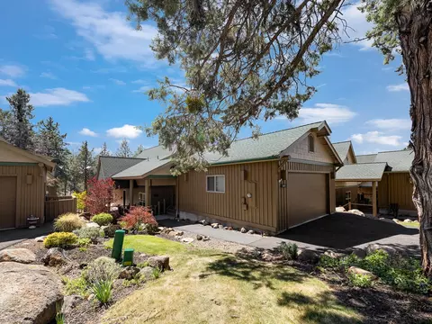 4632 Harrier Dr, Klamath Falls, OR 97601