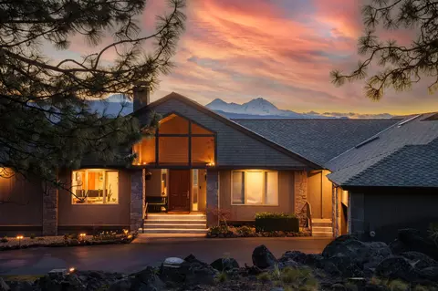 1742 NW Okane Ct, Bend, OR 97703