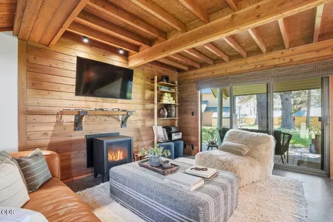 57569 Ranch Cabins Rd #1, Sunriver, OR 97707