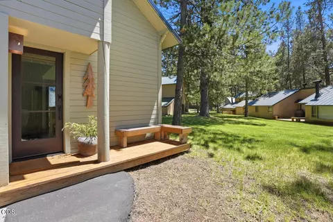 57569 Ranch Cabins Rd #1, Sunriver, OR 97707
