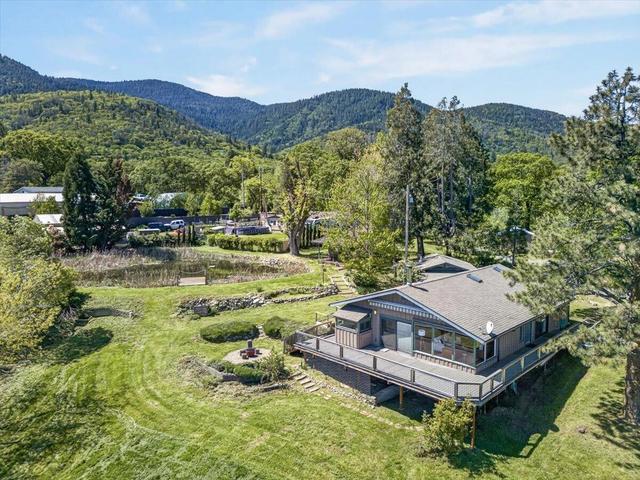 750 Neil Creek Rd, Ashland, OR 97520