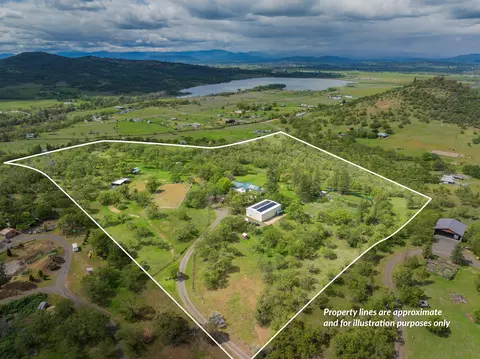 View/Area - 3850 E Antelope Rd, Eagle Point, OR 97524 photo 1 of 5