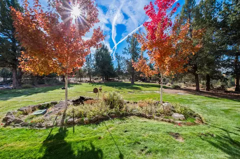 Exterior - 60135 Stirling Dr, Bend, OR 97702 photo 9 of 18