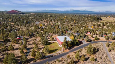 View/Area - 60135 Stirling Dr, Bend, OR 97702 photo 4 of 6