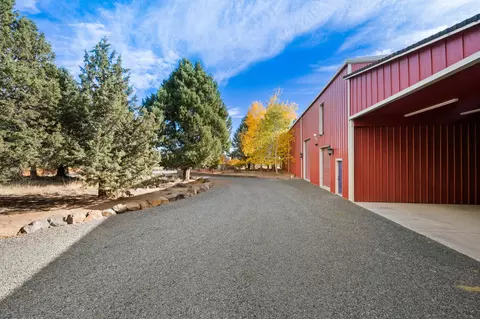 Exterior - 60135 Stirling Dr, Bend, OR 97702 photo 3 of 18