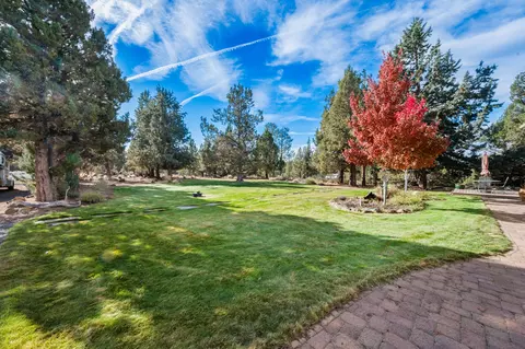 Exterior - 60135 Stirling Dr, Bend, OR 97702 photo 7 of 18