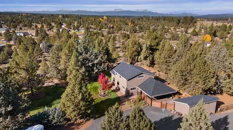 60135 Stirling Dr, Bend, OR 97702