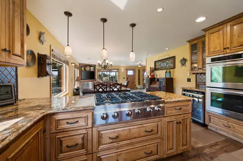 Kitchen - 60135 Stirling Dr, Bend, OR 97702 photo 7 of 7