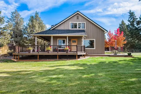 Exterior - 60135 Stirling Dr, Bend, OR 97702 photo 6 of 18