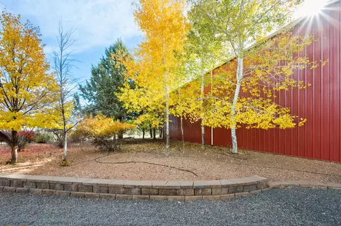 Exterior - 60135 Stirling Dr, Bend, OR 97702 photo 2 of 18