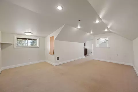 Bedroom - 60135 Stirling Dr, Bend, OR 97702 photo 5 of 5