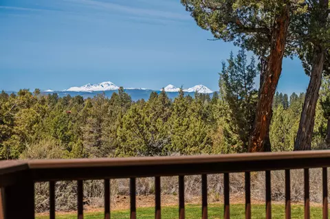 Exterior - 60135 Stirling Dr, Bend, OR 97702 photo 14 of 18