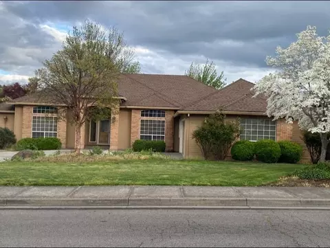 2954 Wilkshire Dr, Medford, OR 97504