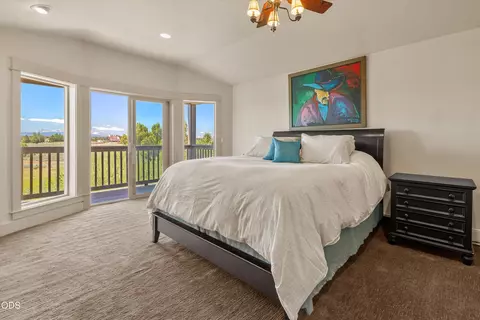 Bedroom - 24442 Dodds Rd, Bend, OR 97701 photo 4 of 6