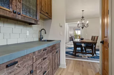 Dining - 24442 Dodds Rd, Bend, OR 97701 photo 4 of 5