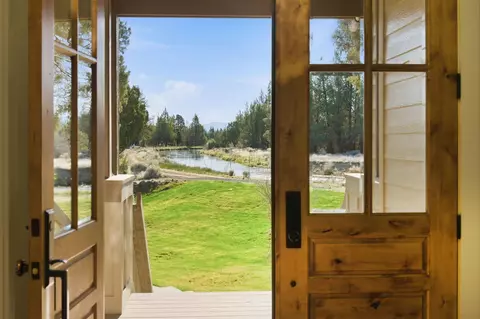 Entry Way - 24442 Dodds Rd, Bend, OR 97701 photo 3 of 3