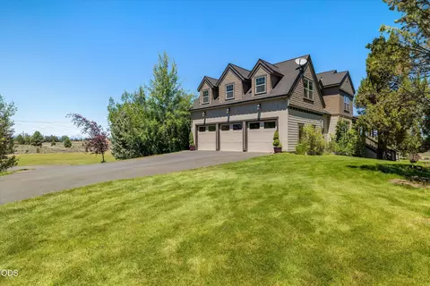 Exterior - 24442 Dodds Rd, Bend, OR 97701 photo 9 of 10