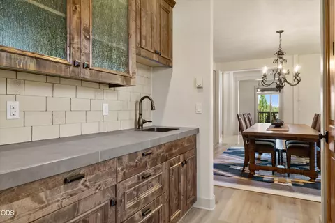 Dining - 24442 Dodds Rd, Bend, OR 97701 photo 4 of 4