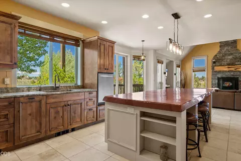 Kitchen - 24442 Dodds Rd, Bend, OR 97701 photo 2 of 8