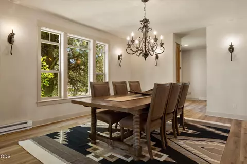 Dining - 24442 Dodds Rd, Bend, OR 97701 photo 1 of 4