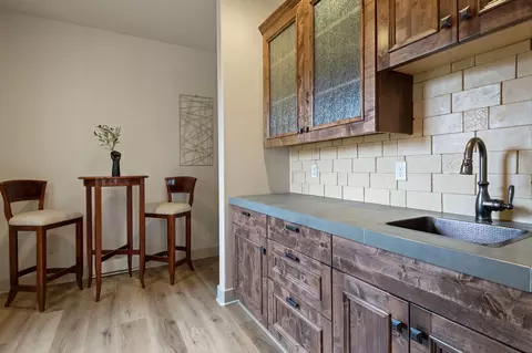 Kitchen - 24442 Dodds Rd, Bend, OR 97701 photo 5 of 5