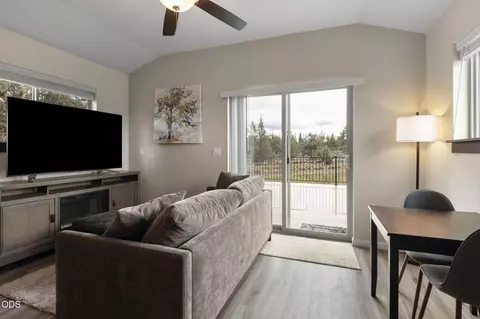 Living - 24442 Dodds Rd, Bend, OR 97701 photo 5 of 5