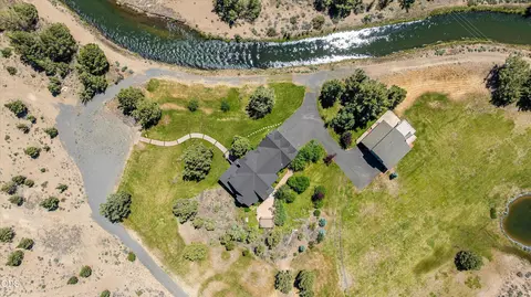 View/Area - 24442 Dodds Rd, Bend, OR 97701 photo 5 of 5