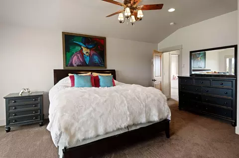 Bedroom - 24442 Dodds Rd, Bend, OR 97701 photo 1 of 5
