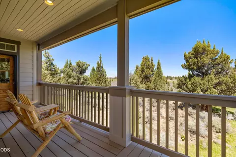 Exterior - 24442 Dodds Rd, Bend, OR 97701 photo 4 of 10