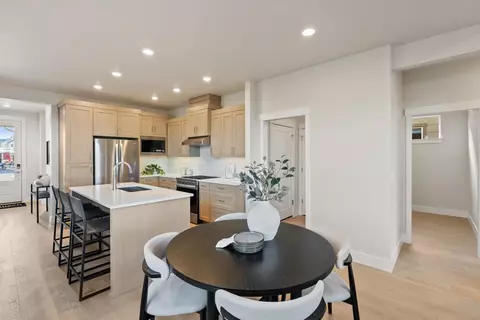 Dining - 60932 SE Apollo Pl, Bend, OR 97702 photo 1 of 1