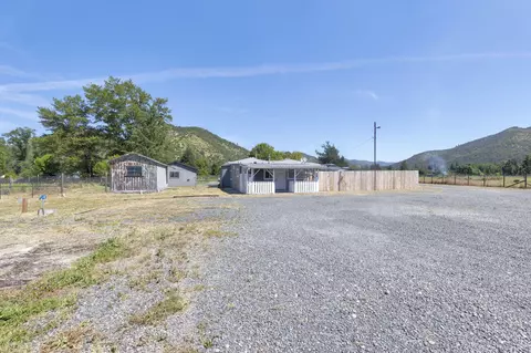 95 Champlin Ln, Gold Hill, OR 97525
