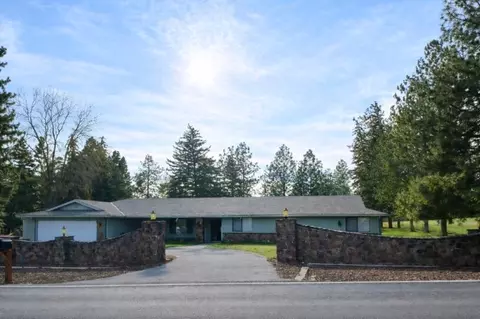 1645 Pine Grove Rd, Klamath Falls, OR 97603