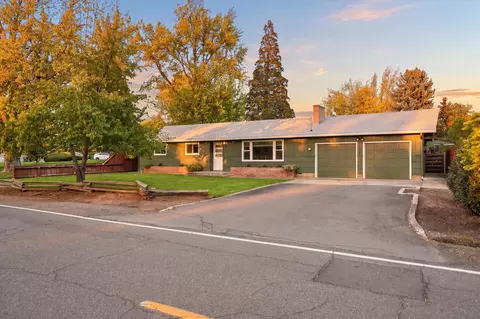 689 S Modoc Ave, Medford, OR 97504