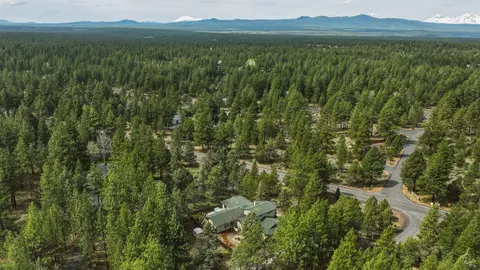 View/Area - 63375 Saddleback Dr, Bend, OR 97703 photo 7 of 19