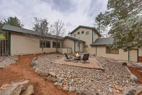 Exterior - 63375 Saddleback Dr, Bend, OR 97703 photo 11 of 12