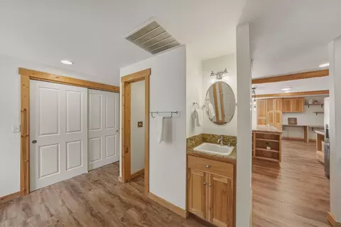 Entry Way - 63375 Saddleback Dr, Bend, OR 97703 photo 3 of 4