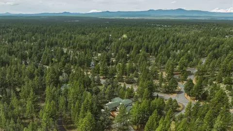 View/Area - 63375 Saddleback Dr, Bend, OR 97703 photo 8 of 19