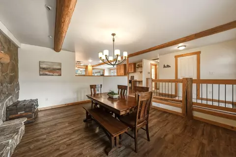 Dining - 63375 Saddleback Dr, Bend, OR 97703 photo 3 of 4