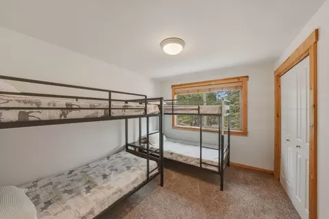 Bedroom - 63375 Saddleback Dr, Bend, OR 97703 photo 6 of 6