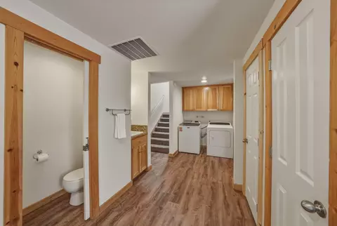 Entry Way - 63375 Saddleback Dr, Bend, OR 97703 photo 2 of 4