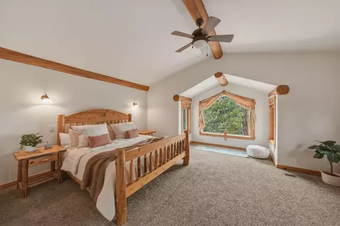 Bedroom - 63375 Saddleback Dr, Bend, OR 97703 photo 1 of 6