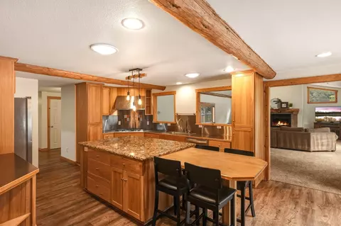 Kitchen - 63375 Saddleback Dr, Bend, OR 97703 photo 2 of 8