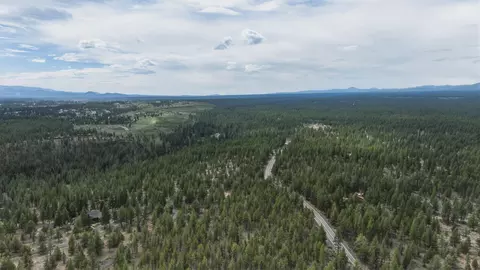 View/Area - 63375 Saddleback Dr, Bend, OR 97703 photo 18 of 19