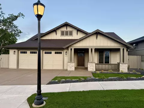 478 Autumn Hills Dr, Medford, OR 97504