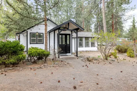 60236 Navajo Rd, Bend, OR 97702
