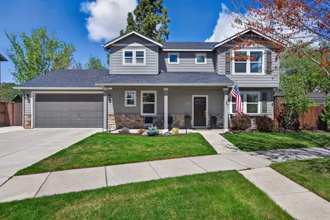 20582 Goldenrod Ln, Bend, OR 97702